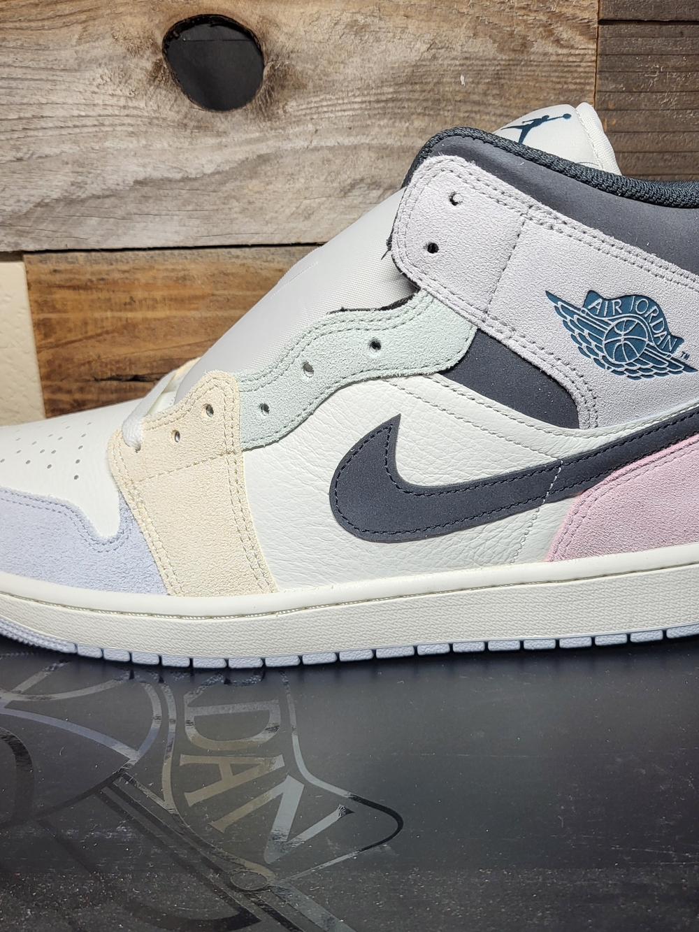 *NEW* Nike Jordan 1 Mid SE Sail/Iced Jade-Anthracite Pastels Size Men’s 12